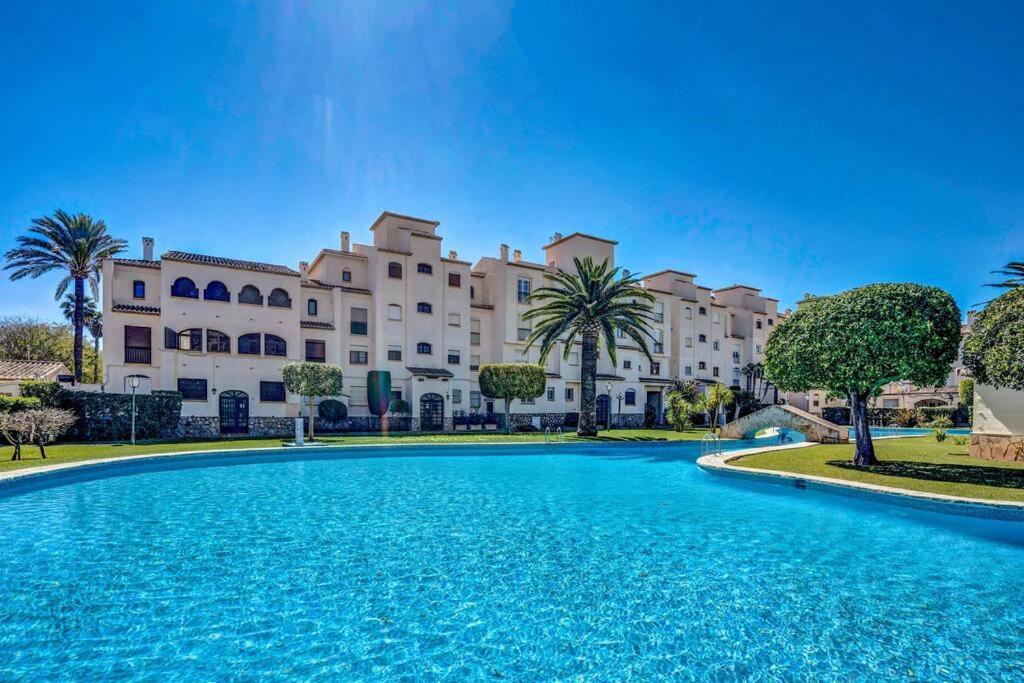 Вилла La Isla Casa Barnaby Platja de Larenal Экстерьер фото