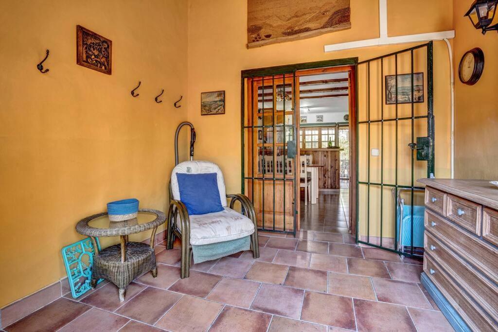 Вилла La Isla Casa Barnaby Platja de Larenal Экстерьер фото