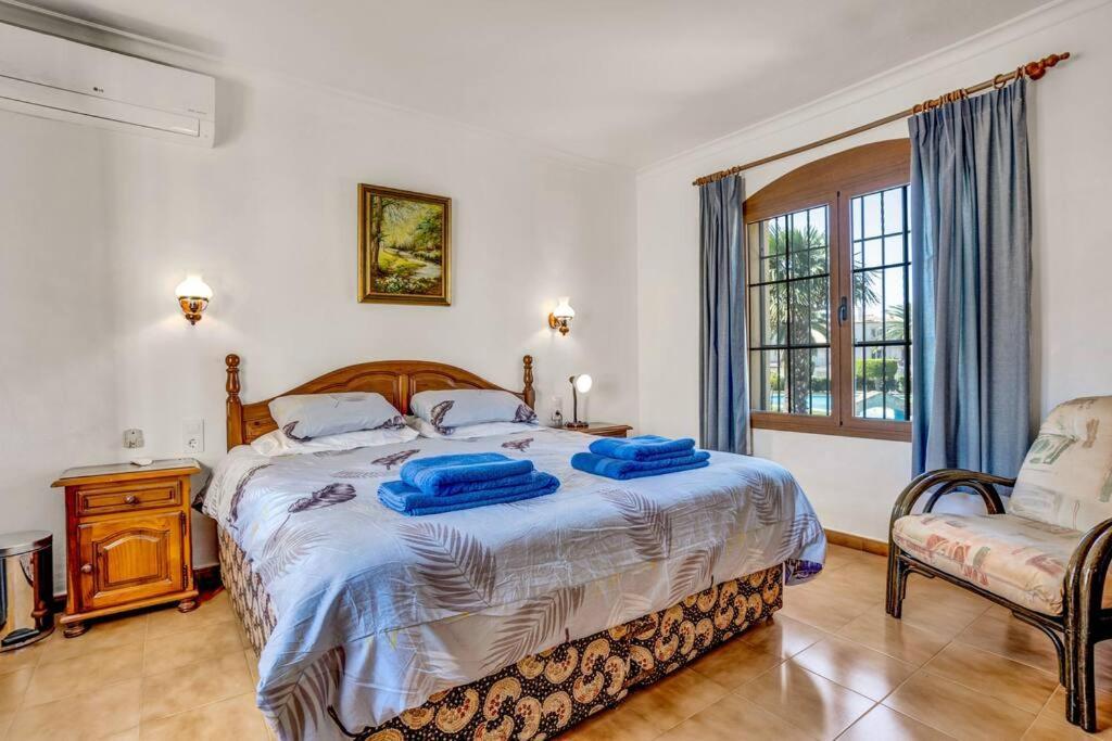 Вилла La Isla Casa Barnaby Platja de Larenal Экстерьер фото