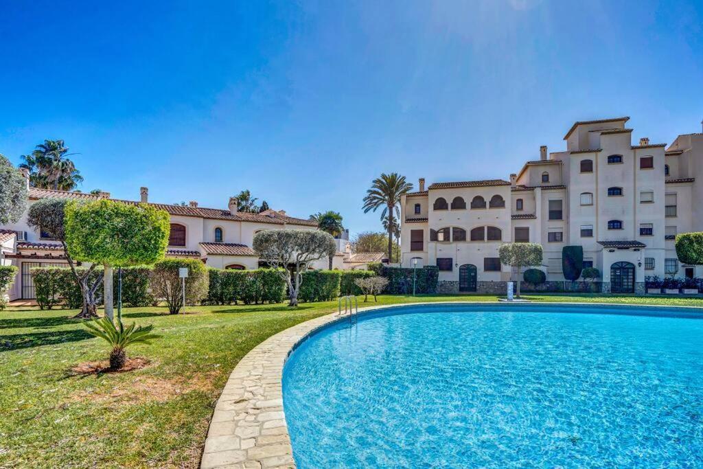 Вилла La Isla Casa Barnaby Platja de Larenal Экстерьер фото